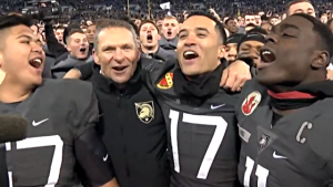 Army celebrates win over Navy in 2016